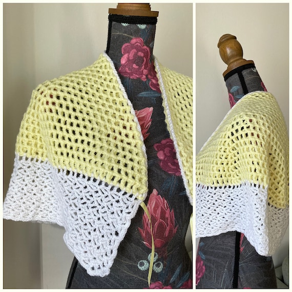 Vintage 60s Handknitted Yellow and White Wool Tri… - image 1