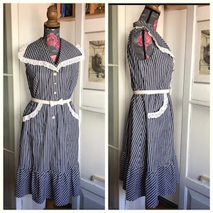 Vintage 70s Striped Denim Dress with Large Collar and Pockets.