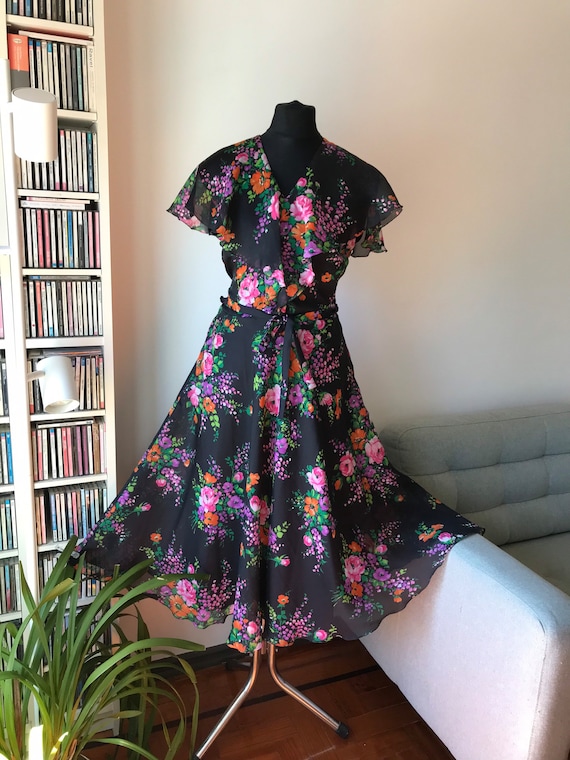 Vintage 70s Sleeveless Floral Chiffon Dress with … - image 2