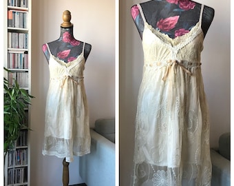 Vintage Cream Embroidered Tulle and Lace Babydoll/ Slip Dress/ Nightgown