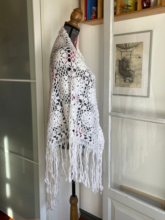 Vintage Wool Crochet Lace White Fringed Shawl, Ha… - image 6