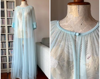 Bata de gasa azul transparente estilo años 60 con puños de encaje; lencería de tocador; bata de novia; glamour del viejo Hollywood.