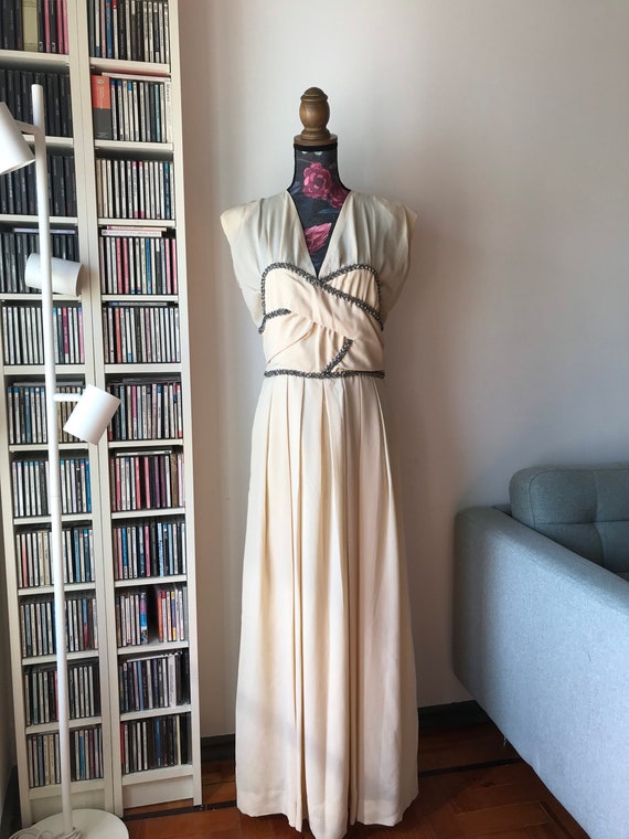 Vintage 70s Does 50s Beige Chiffon Sleeveless Max… - image 3