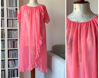 Vestaglia vintage anni '60 in chiffon rosa salmone; vestaglia da hostess trasparente con volant; abbigliamento romantico da boudoir; lingerie vintage