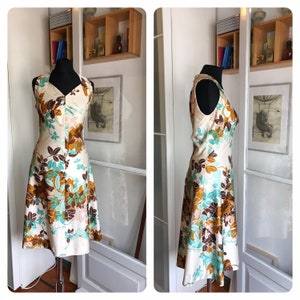 Vintage 70s Floral Pattern Sleeveless V-neck Midi Dress