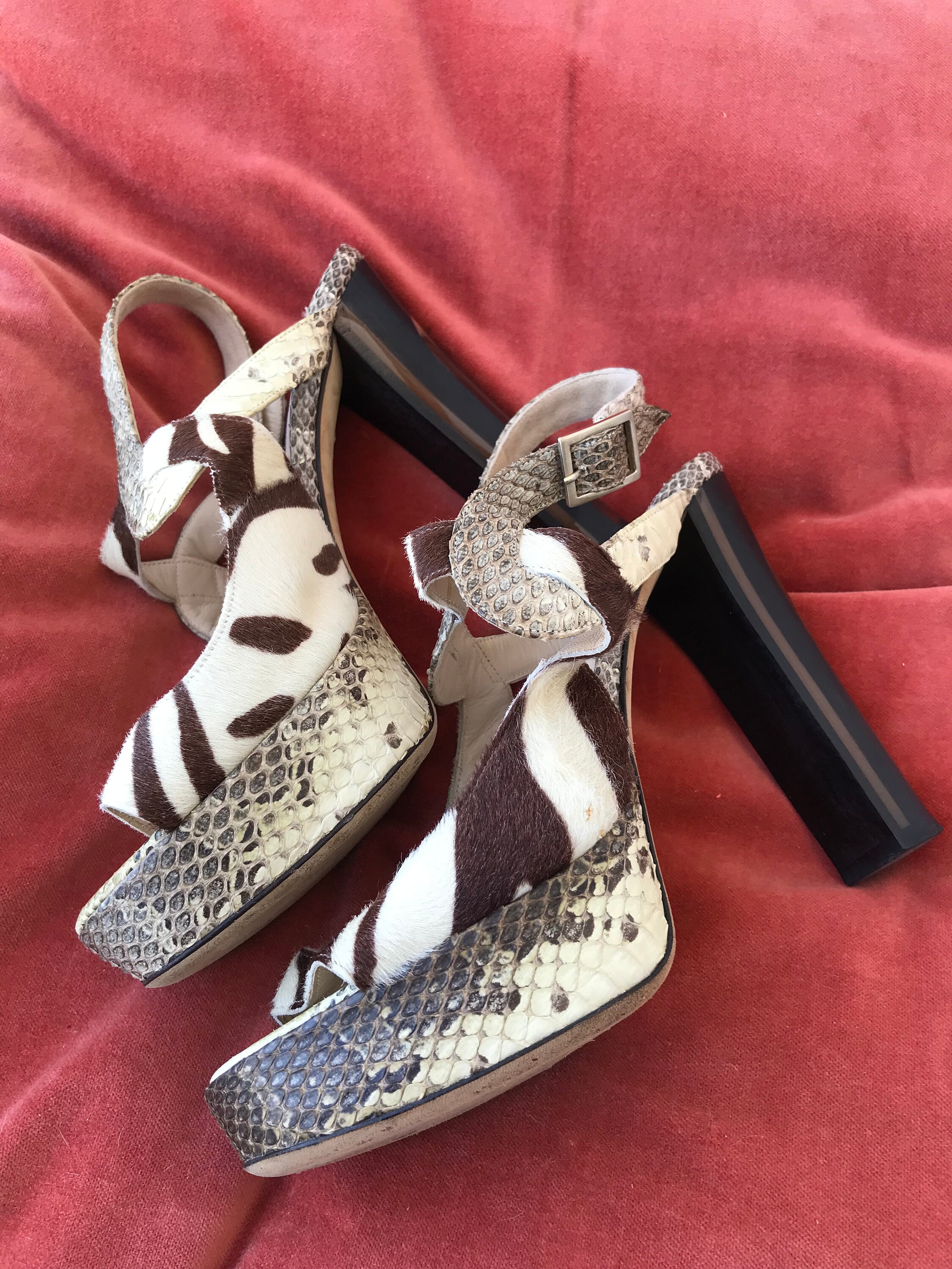 JIMMY CHOO パイソン レザー　サンダル 35.5 アンクルストラップ JIMMY CHOO パイソン レザー サンダル 35.5 アンクルストラップ
