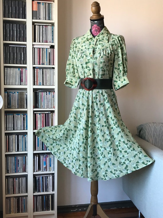 Vintage 80s does 40s Green Fit and Flare Dress by… - image 10