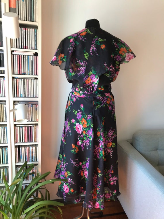 Vintage 70s Sleeveless Floral Chiffon Dress with … - image 4