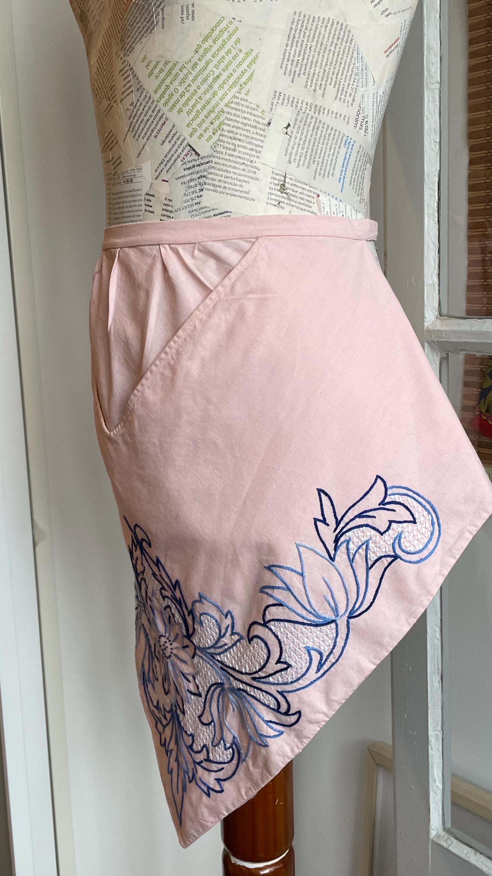 Vintage 60s Cotton Pale Pink Embroidered Triangular Apron With