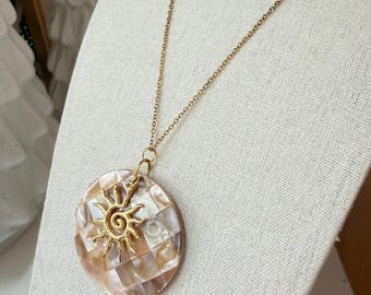 Mother of Pearl Sun Pendant Necklace, Gold Sun Charm Necklace, Shell Mosaic Disc Pendant, Stainless Steel Chain, Beach Jewelry Gift