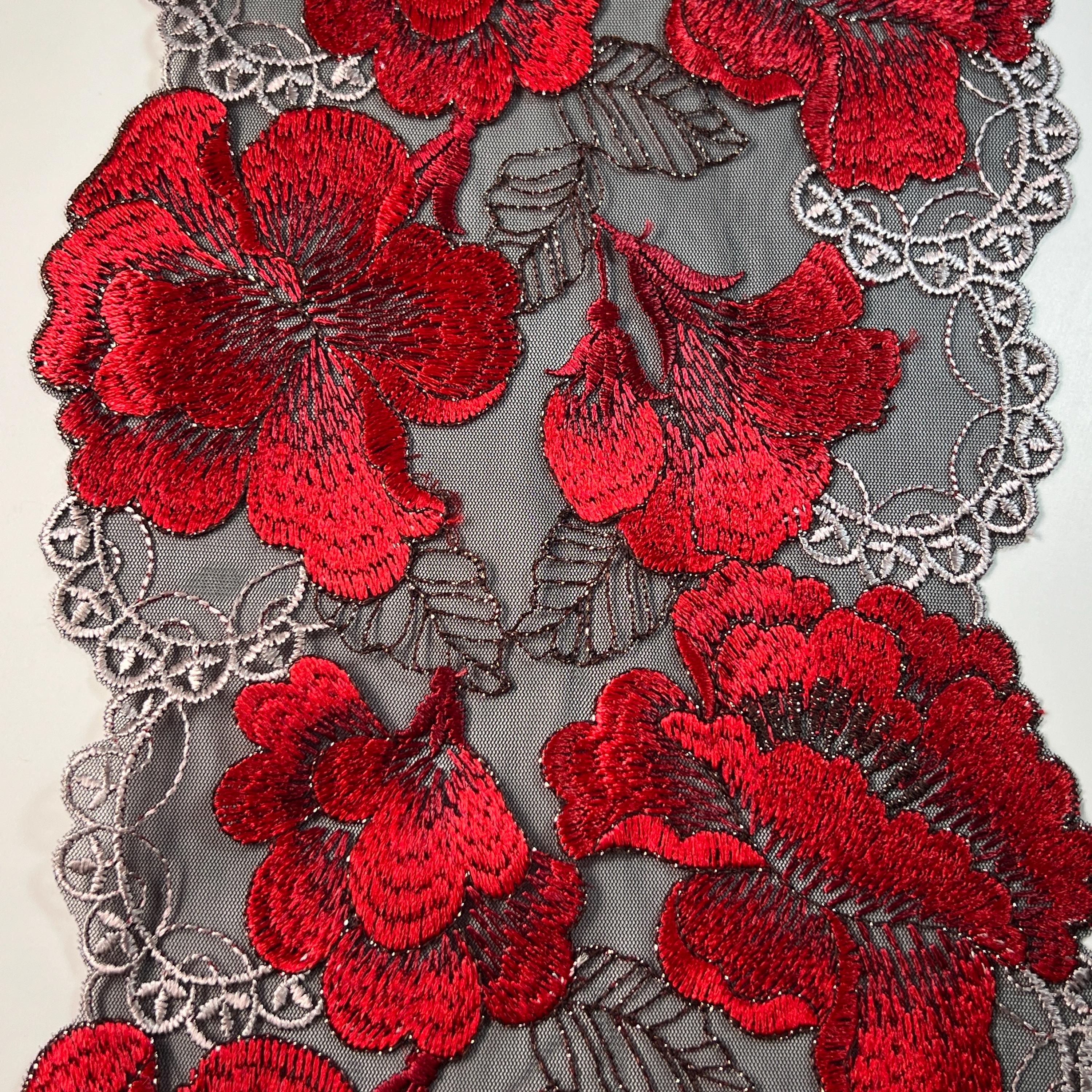 大胆な赤い花柄刺繍レーストリム | 光沢感のある非伸縮性チュール