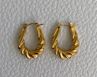 Gold twist Hoops, twisted hoop earrings, chunky gold hoops, minimalist style, gold braided hoops, French style hoops, gold oval hoops