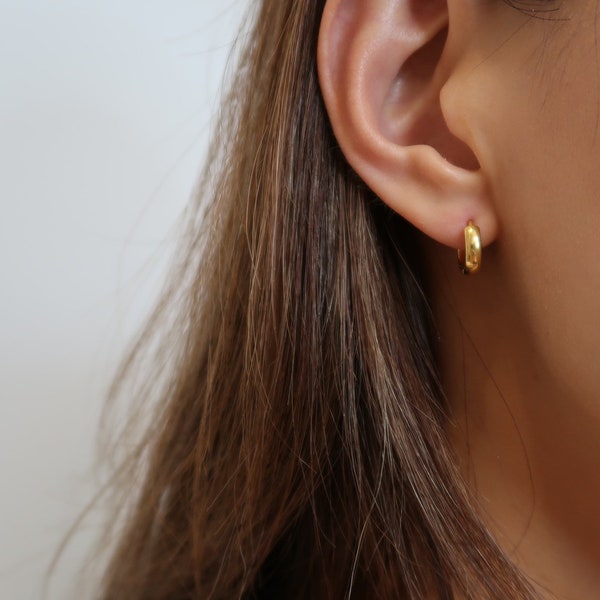 small hoop earrings-Gold huggie hoops,tiny gold hoops,huggie hoop earrings, second hole earrings,everyday earrings