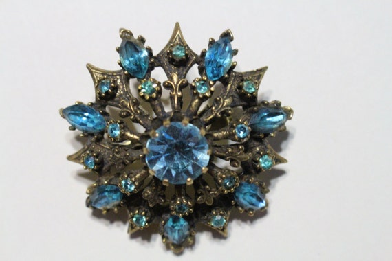 Vintage CORO blue stone brooch - image 1
