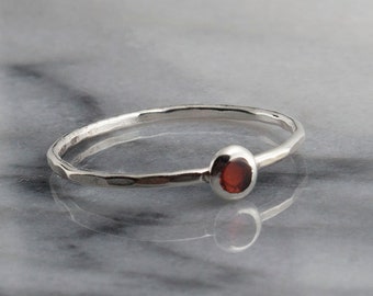 Red Garnet Shiny Hammered Ring, Stacking Ring, Stone Ring, Minimalist Ring, Stackable Ring, Modern Minimalist Ring, Birthstone Jewelry