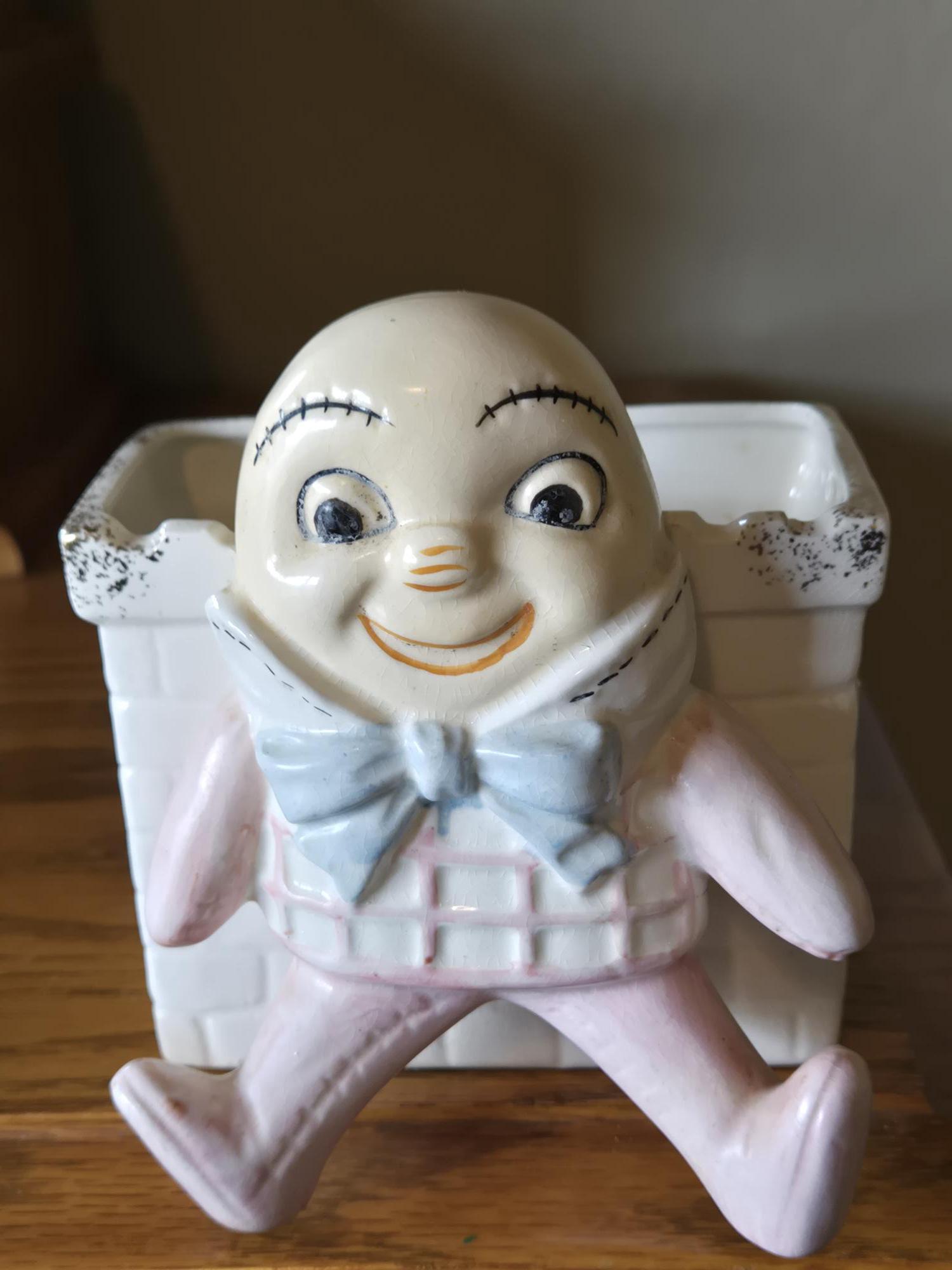 Humpty Dumpty オルゴール　陶器　オブジェ Humpty Dumpty Garden - Etsy