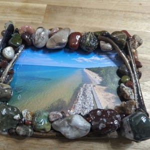 4x6 Michigan beach rock and driftwood photo frame