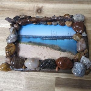 4x6 Michigan beach rock and driftwood photo frame