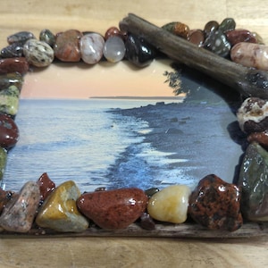 4x6 Michigan beach rock and driftwood photo frame