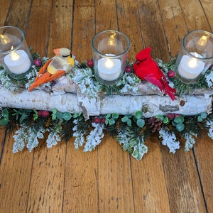 Yule decor with cardinal pair
