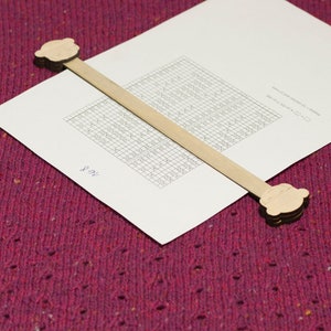 Knitting chart keeper, Wooden pattern holder, personalized gift for knitter