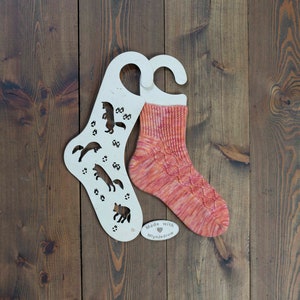 Drewniane blokery do skarpet: motyw lisa, ręcznie robione skarpetki