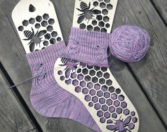 Personalized Sock blockers - bee, 2 pcs, Wooden sock form, Knitting tool, gift for knitter
