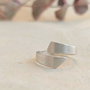 Grov silverring – justerbar modern armband – minimalistiska handgjorda statementsmycken