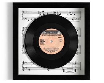 Frank Sinatra "Strangers In The Night" Framed 7" Vinyl Record UK NUMBER ONE 2 - 22 Jun 1966