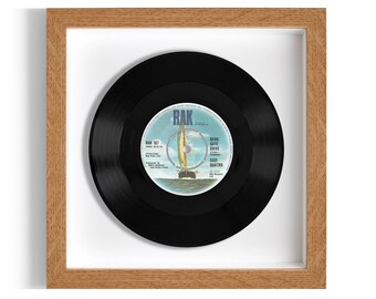 Suzi Quatro "Devil Gate Drive" Framed 7" Vinyl Record UK NUMBER ONE 17 Feb - 2 Mar 1974