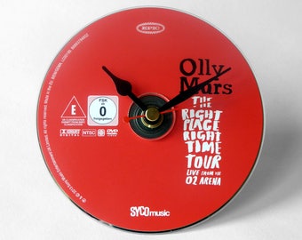 Olly Murs "Right Place Right Time Tour" DVD Clock and Keyring Gift Set