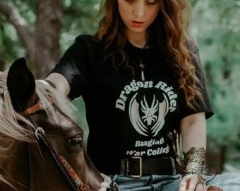 Fourth Wing licensed shirt, Dragon Rider, Basgiath Warcollege, Violet Sorrengail, Xaden Ridorson, Romantasy Fantasy, Dragon Bookish