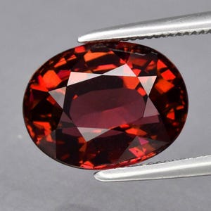 Natural Orange Rhodolite Garnet 7.5x5.5 mm 1.45ct [Flawless-VVS Clarity] Oval Faceted Loose Gemstone Earthly Mined for Jewelry Ring