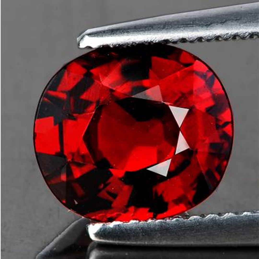 Anello con Granato rosso in argento 925 - Regolabile - clorophilla-shop