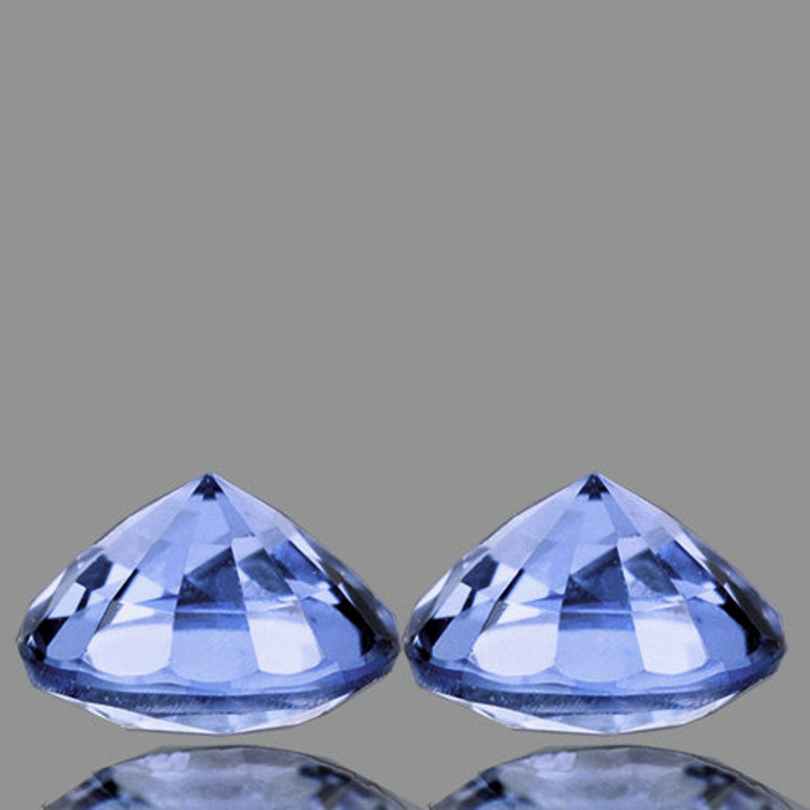Saphir bleu clair naturel 350 mm 2 pièces coupe à