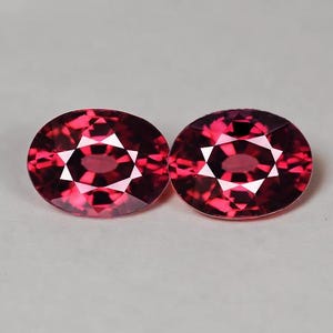 Natural Raspberry-Pink Rhodolite Garnet – 8.5x6.5 mm Oval Faceted (2 pcs), Flawless to VVS Clarity, Earth-Mined Loose Gemstone for Jewelry