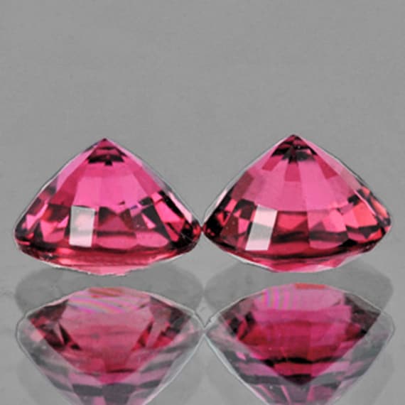 Rhodolite Garnet: A Guide to This Pink Gemstone