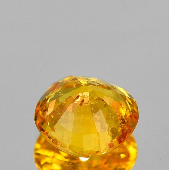 Saphir Jaune Naturel 9 Carats Coupe Coussin - Certifié GIR - Qualité Exceptionnelle