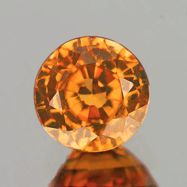 Natural Orange Spessartite Garnet 0.56ct 4.8 mm Round Faceted Cut Natural Earthly Mined Loose Gemstone VS-SI Clarity