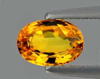 Natural Yellow Sapphire – 0.42 ct, 5x3.5 mm Oval Faceted Cut, Flawless–VVS Clarity, Earth-Mined Gemstone from Ceylon