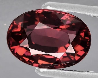 Natural Orange Pink Tourmaline – 5.62 ct, 15x10 mm Oval Faceted Cut, Flawless–VVS Clarity, Earth-Mined Loose Gemstone