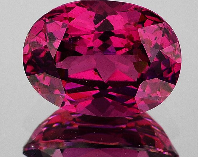 Pierre Précieuse Rhodolite Grenat De 3.815 Carats - VVS - Tanzanie - Naturelle Non Traitée