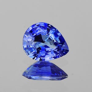 Natural Blue Sapphire 0.30 ct – 4.5x3.5 mm Pear Cut, Flawless to VVS Clarity, Heated Earth-Mined Gemstone from Ceylon for Jewelry & Ring