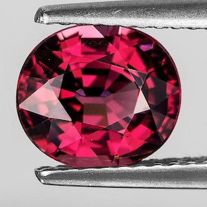 Natural Raspberry Pink Rhodolite Garnet 8.5x7.5 mm 2.19ct [Flawless-VVS Clarity] Oval Faceted Loose Gemstone Earthly Mined for Jewelry Ring