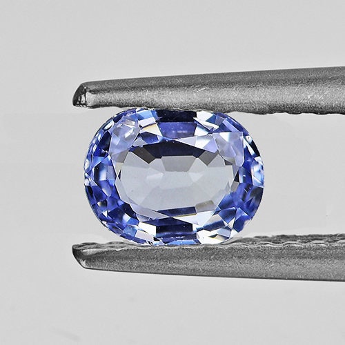 Pierre précieuse rare non sertie, saphir bleu de Ceylan de 0,75 carat