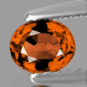 Natürliche intensive Orange Saphir 5x4 mm 0,54 ct Ovalschliff facettiert Flawless-VVS Klarheit Natürlicher Edelstein irdischen Minen