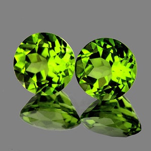 Natural Green Peridot 7 mm Pair Round Faceted Cut Earthly Mined Loose Gemstone [VVS]