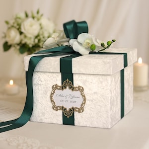 Elegante Hochzeitsbox aus Samt mit Orchideen - Handgemacht mit Liebe für ein unvergessliches Fest