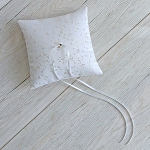 Elegant Glittering Ring Bearer Pillow Sparkling White Tulle Ring Cushion Satin Ring Pillow Wedding Ceremony Accessory image 10