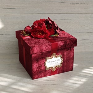 Scatola di carte di nozze rosse - Scatola di denaro da sposa personalizzata - Scatola di nozze personalizzata con rose rosse